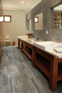 RESIDENTIAL VINYL - Resort 701 Walnut